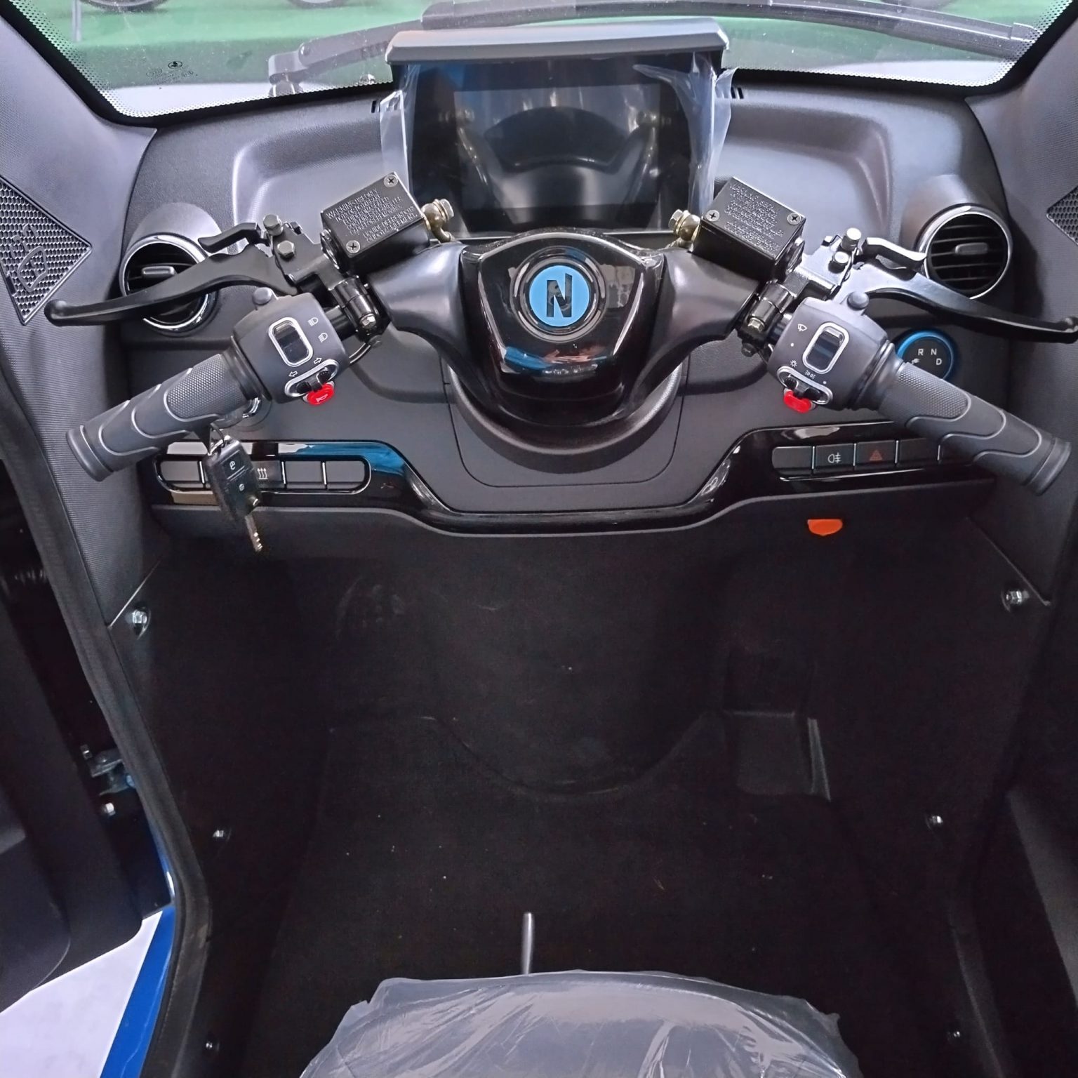 NELIO R4 TWIN VRLA AC | 45km/h Microcar Kabinenroller 4-Rad Elektroauto ...
